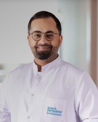 Surgeon Dr. Mehmet Solmaz