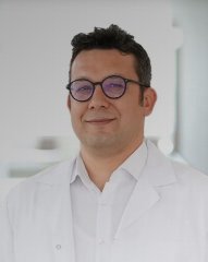 Surgeon Dr. Duran Çekiç