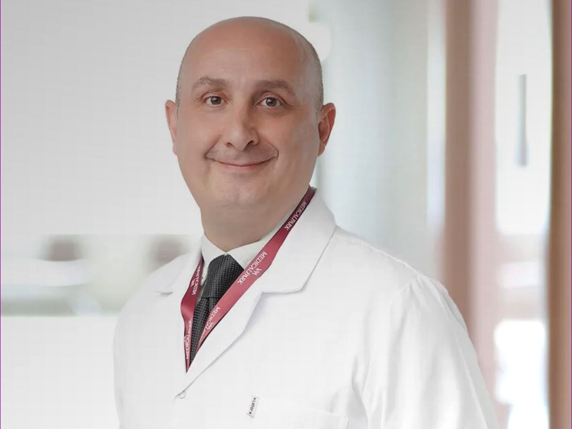 Uz.Doktor Mustafa Bahadır Dikici