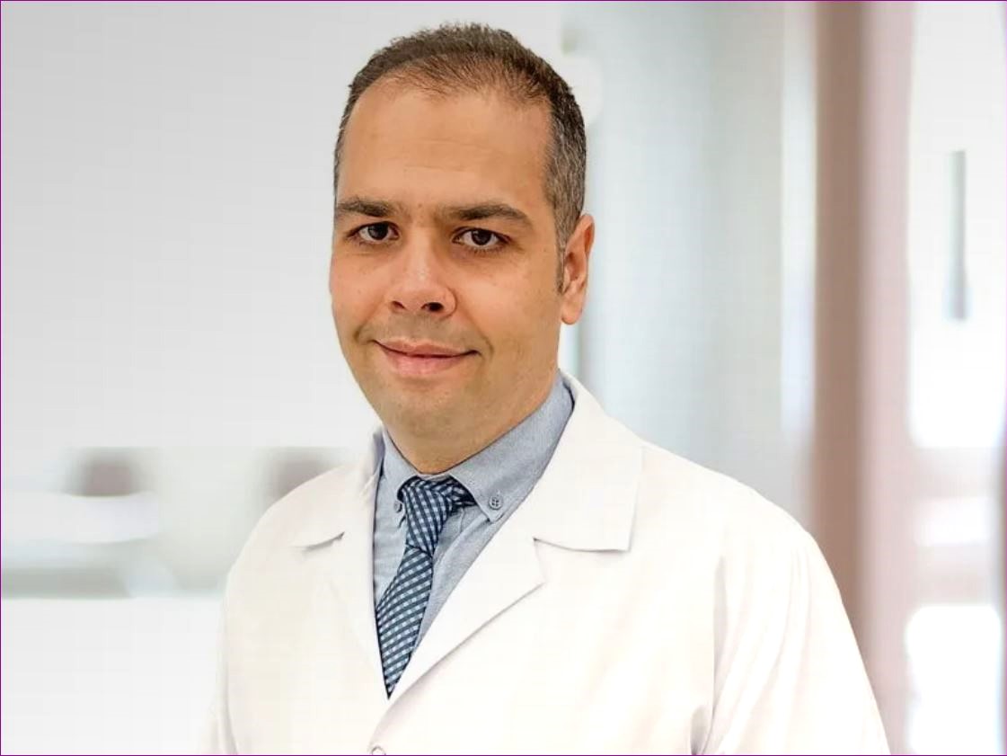 Uz.Doktor Navid Atarod