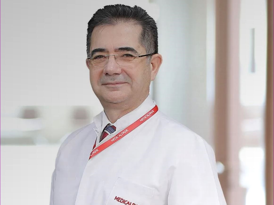 Uz.Doktor Ahmet Sedat Kurtar