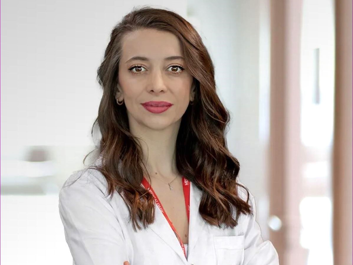 Uz.Doktor Yağmur Yaprak Balı Kokaçya