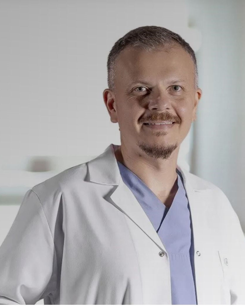 Diş Tabibi Alper Tunga Bahat