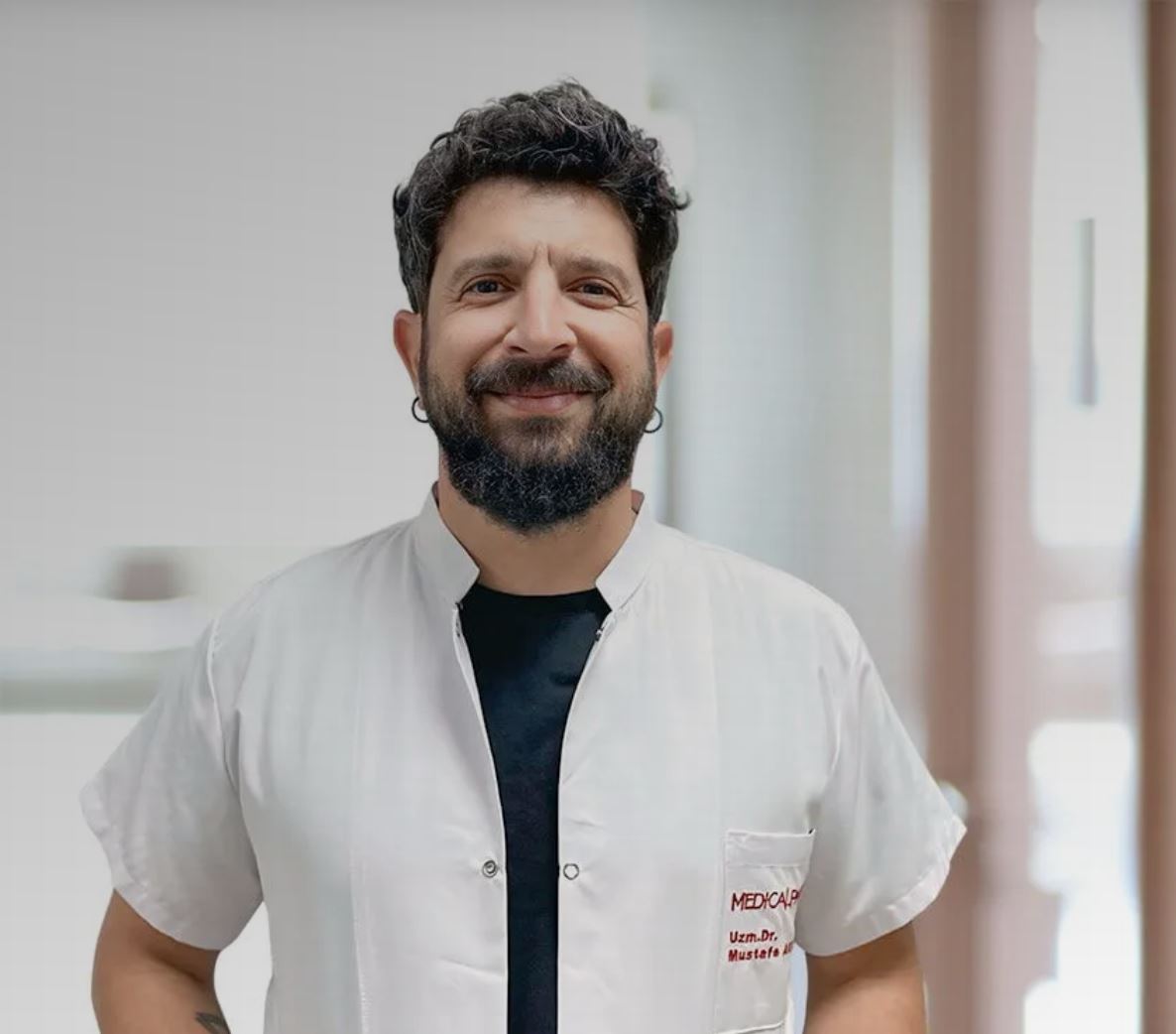 Uz.Doktor Mustafa Akcan