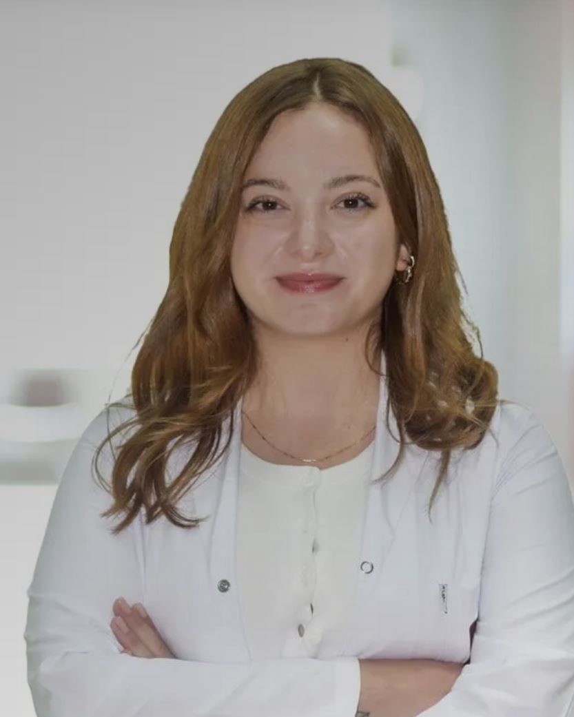 Diş Tabibi Buğse Demir